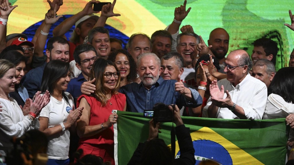 Balotaje en Brasil: Lula da Silva derrotó a Bolsonaro  y es el nuevo presidente de ese pais