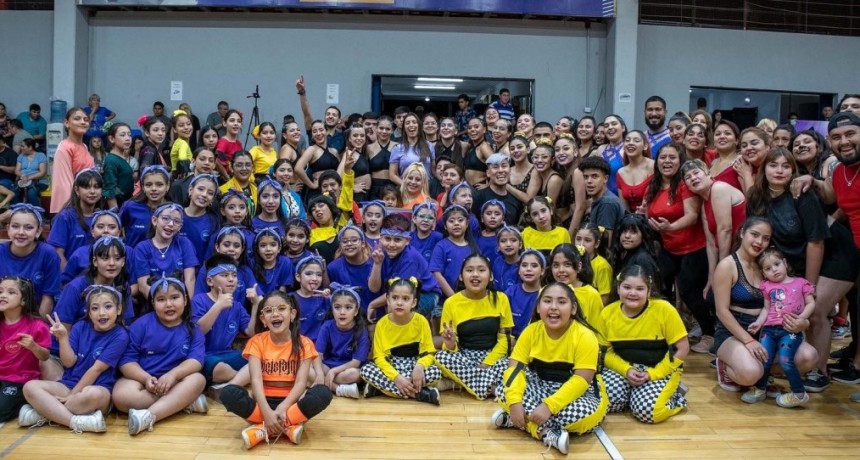 Florencia López fue elegida madrina de los intercolegiales de baile