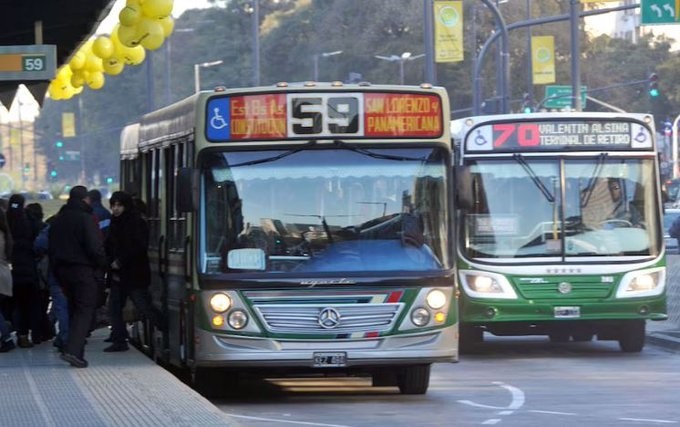 La UTA levantó el paro de colectivos que estaba previsto para mañana