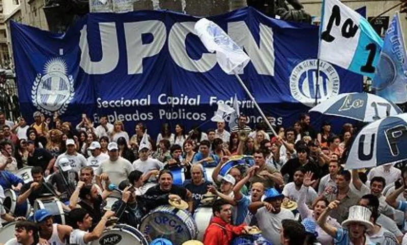 Estatales: UPCN aceptó 3% de aumento para noviembre y diciembre más un bono