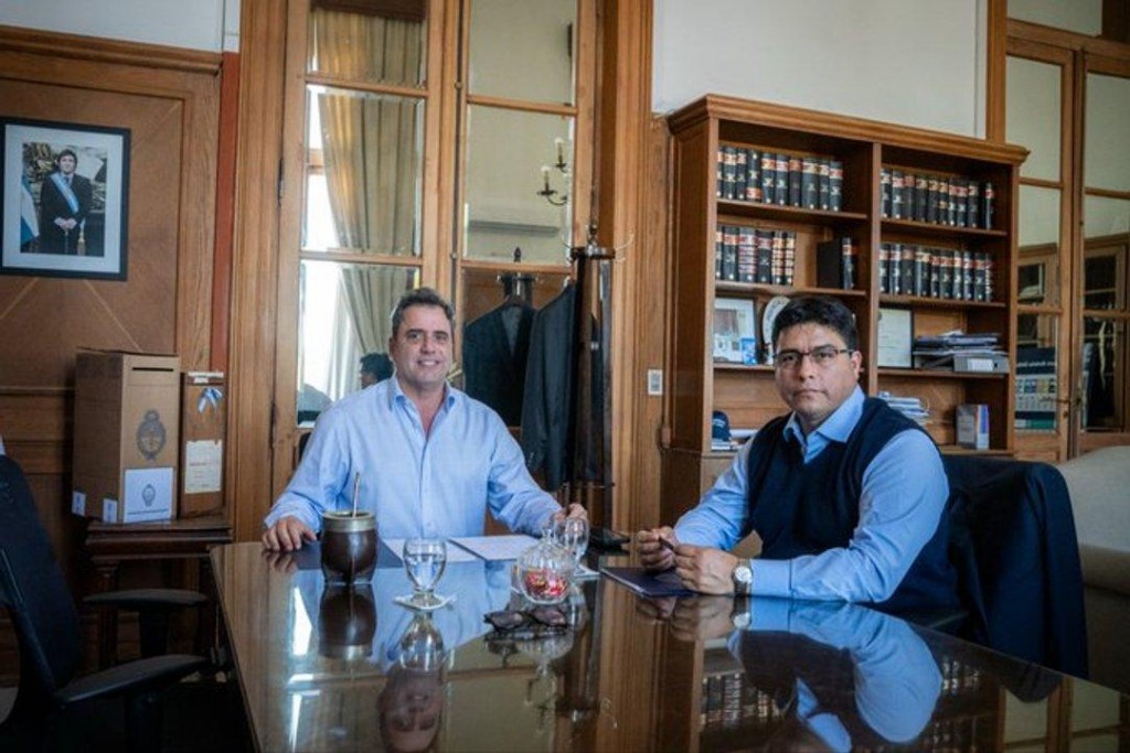 Catalán ponderó la reunión con el gobernador de Santa Cruz
