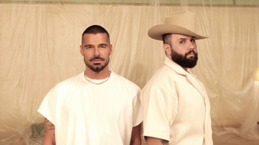 Ricky Martin y Carín León reinventan “A medio vivir” en una fusión de estilos y generaciones