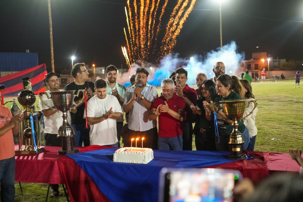 Inauguraron alumbrado y mejoras en el predio del Club San Lorenzo de Vargas
