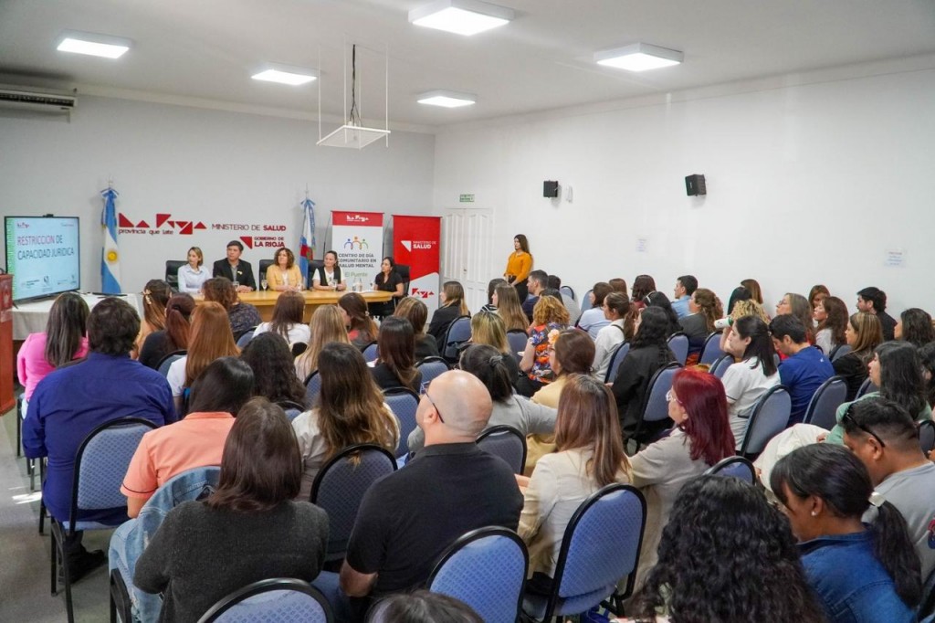 Capacitan a efectores sanitarios en salud mental