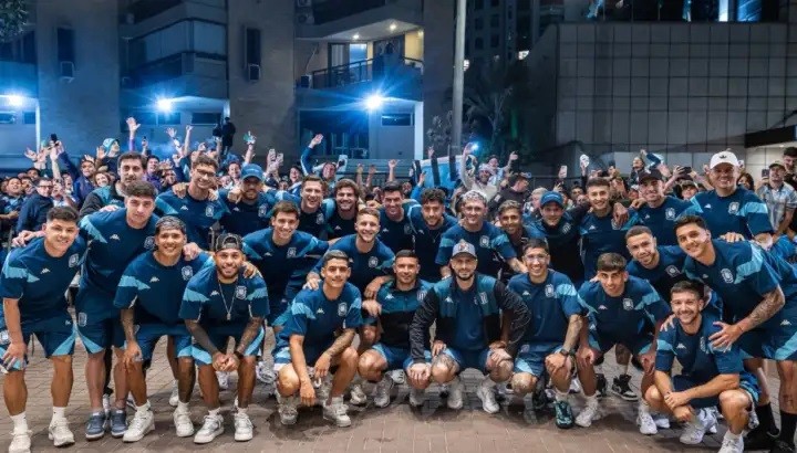 Copa Liberatadores: Racing llegó a Rio y desató una fiesta