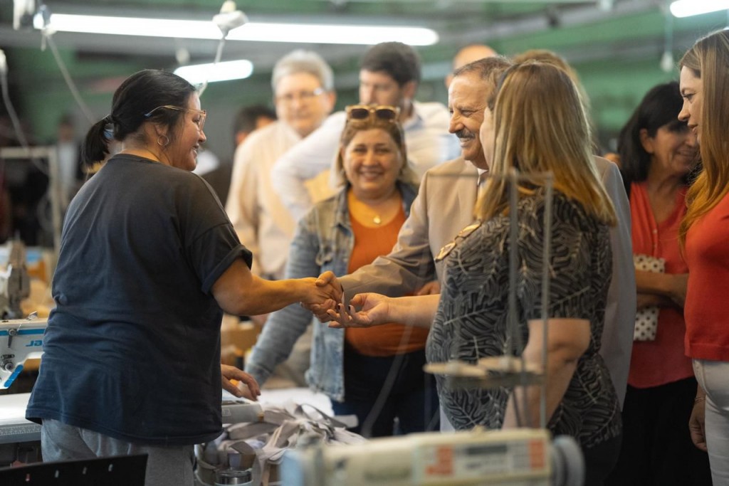 Quintela reafirmó su respaldo al cooperativismo y anunció mejoras para el Polo Textil Cooperativo