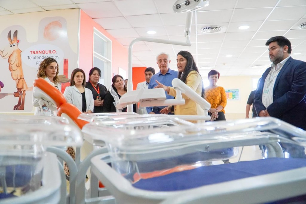 Salud suma equipamiento y avanza con la remodelación de la guardia central del Hospital de la Madre y el Niño