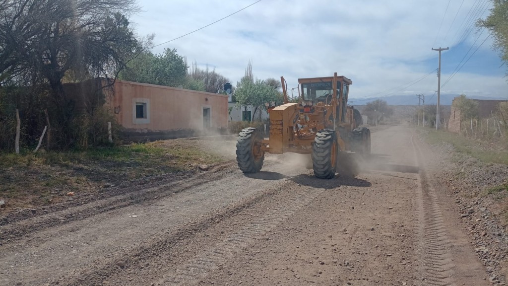 Fuerte intervenci&oacute;n a rutas y caminos rurales por parte de Vialidad Provincial