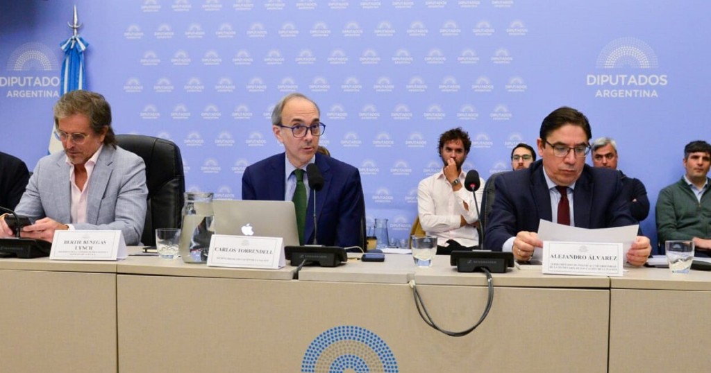 Torrendell y &Aacute;lvarez van a diputados a defender el Proyecto 2027 en Educaci&oacute;n