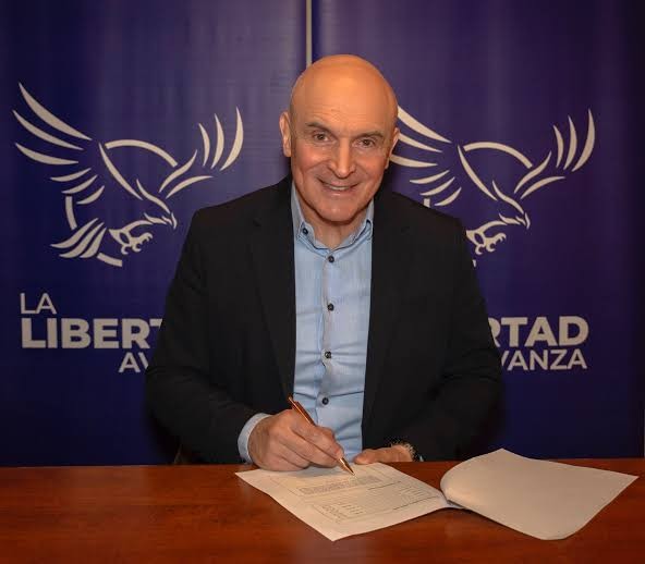 Procesaron a Jos&eacute; Luis Espert: embargo millonario y prohibici&oacute;n de salir del pa&iacute;s