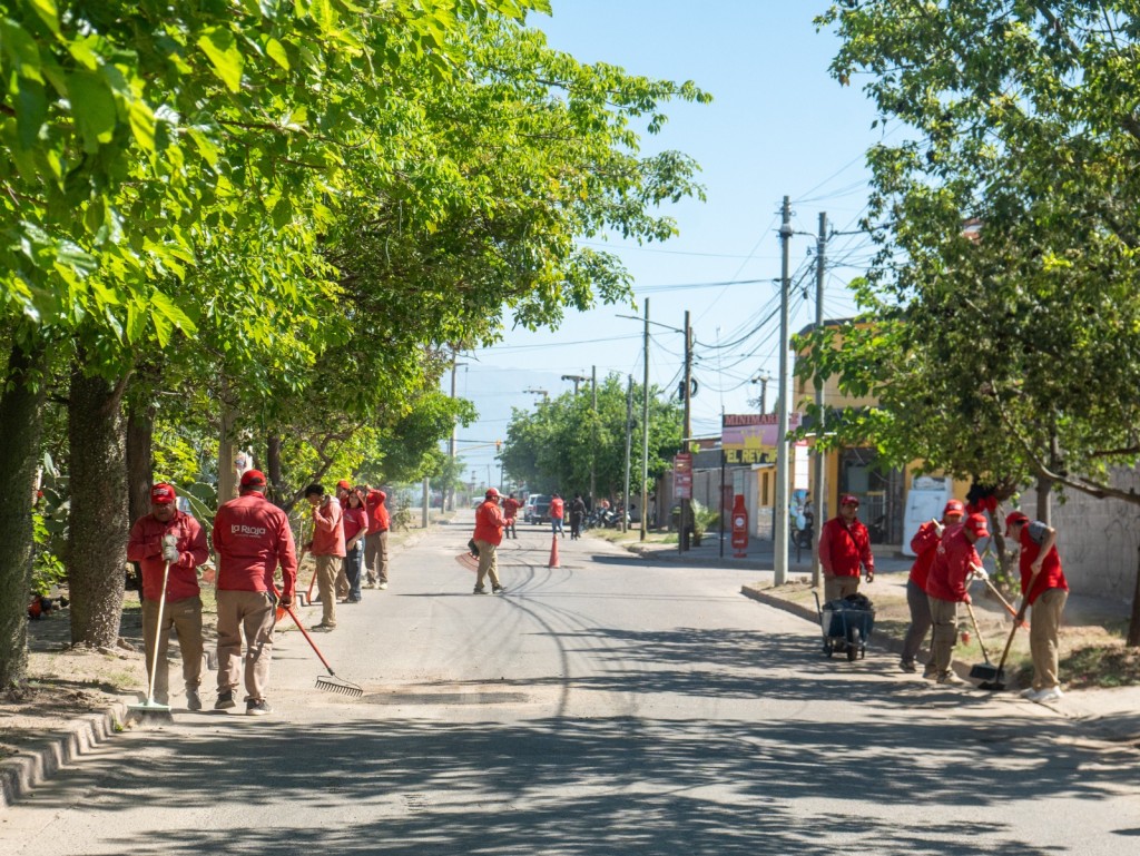 Municipio acondiciona y repara avenidas afectadas por p&eacute;rdidas de agua