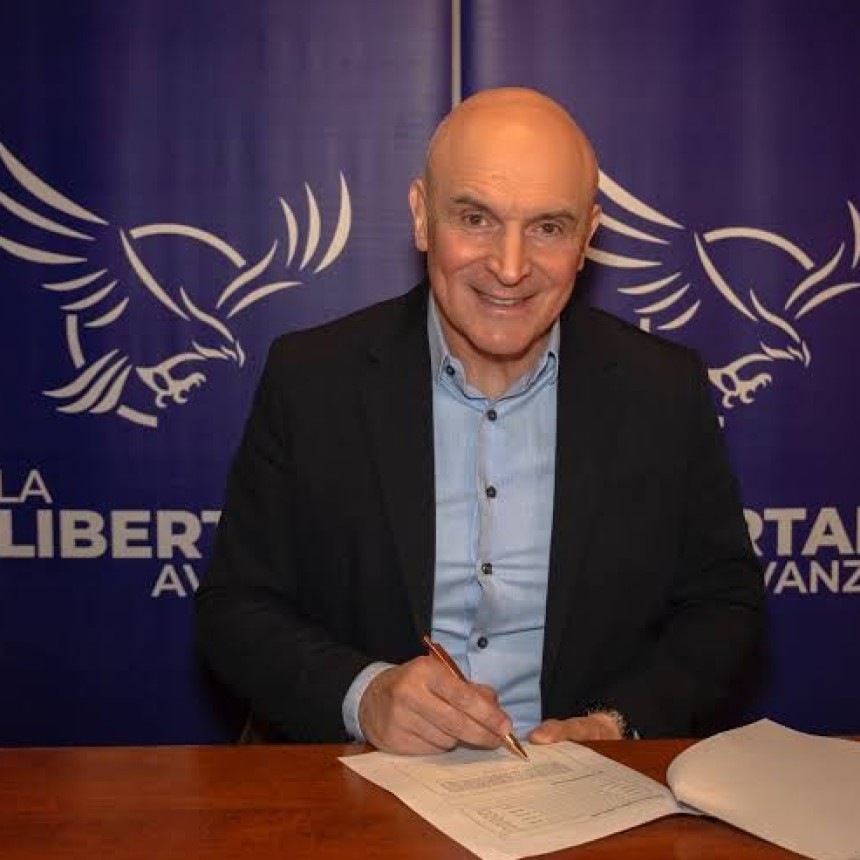 Procesaron a Jos&eacute; Luis Espert: embargo millonario y prohibici&oacute;n de salir del pa&iacute;s