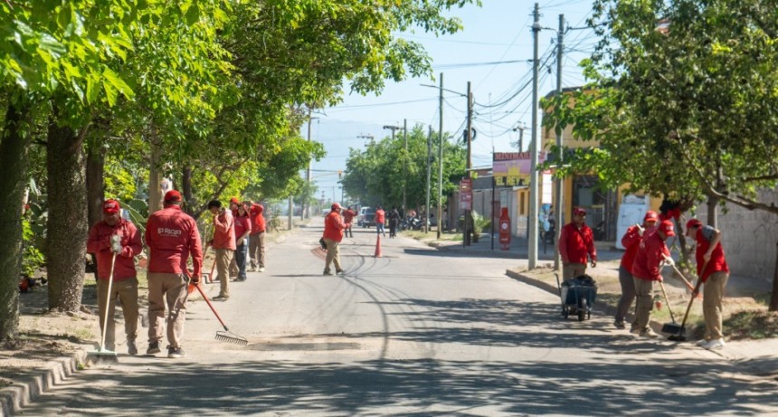 Municipio acondiciona y repara avenidas afectadas por p&eacute;rdidas de agua