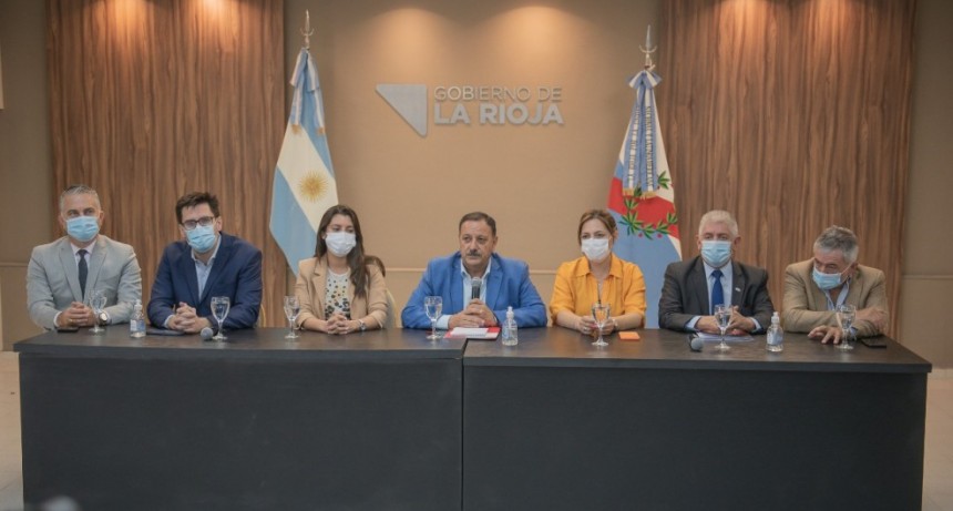  Quintela anunció un aumento salarial del 52% y de la Quincenita para la Administración Pública Provincial 