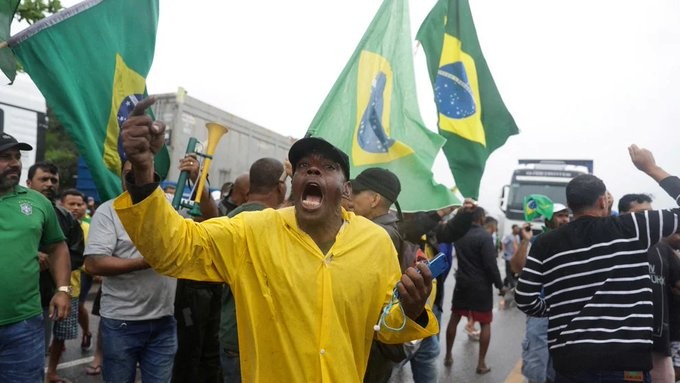 Brasil: Bolsonaro pidió desbloquear las rutas