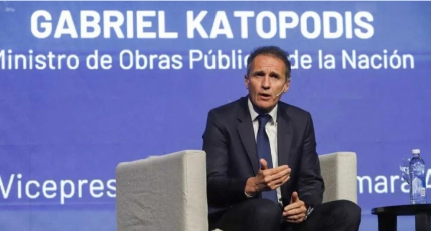 Katopodis criticó la decisión de Milei de cortar la obra pública