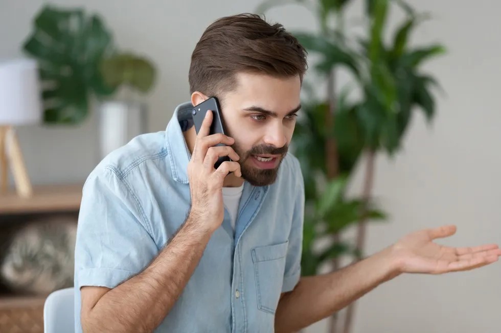 Caputo se desentendió de los aumentos de la telefonía celular