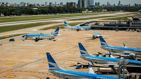 Aerolíneas Argentinas cerró el conflicto con los gremios aeronáuticos 