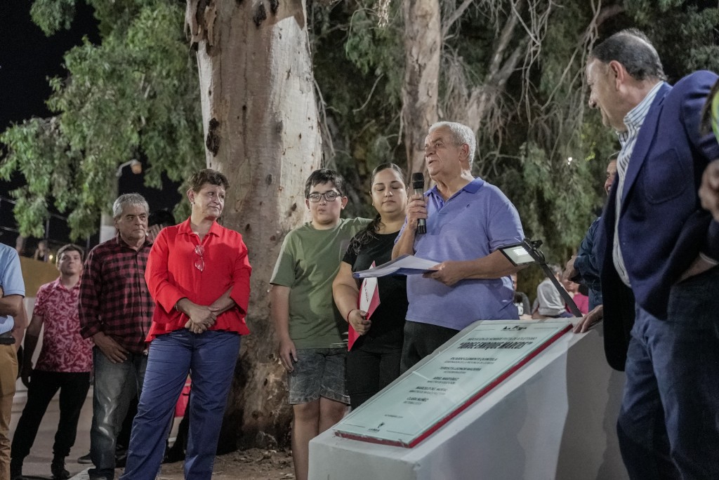 Merecido reconocimiento: La pista de atletismo del Centro 5 se llama 