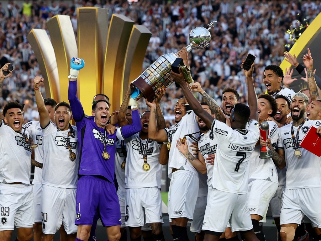 Con un hombre menos, Botafogo se coronó campeón de la Copa Libertadores