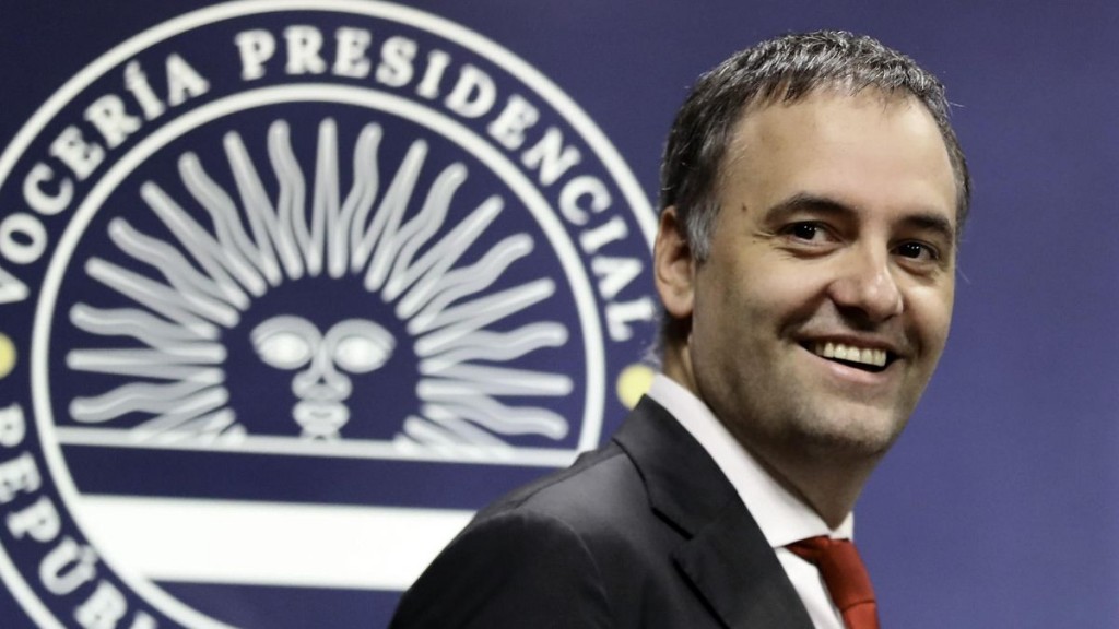 Adorni le respondió a Macri quien criticó su designación como Jefe de Gabinete