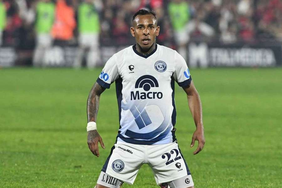 Villa se despidió de Independiente Rivadavia pero el club descartó una venta del delantero