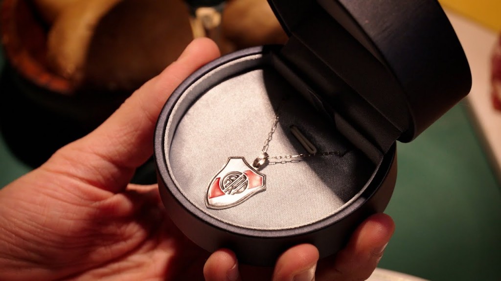 River Plate suma estilo y lanza su primera colección oficial de joyas
