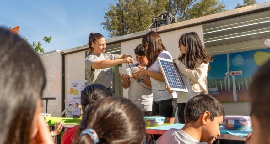 Wintimóvil cerró su recorrido provincial con la participación de más de mil estudiantes
