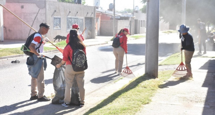 Continúan las tareas de reacondicionamiento de la zona este de la capital