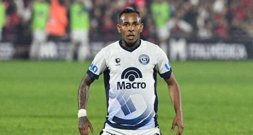Villa se despidió de Independiente Rivadavia pero el club descartó una venta del delantero
