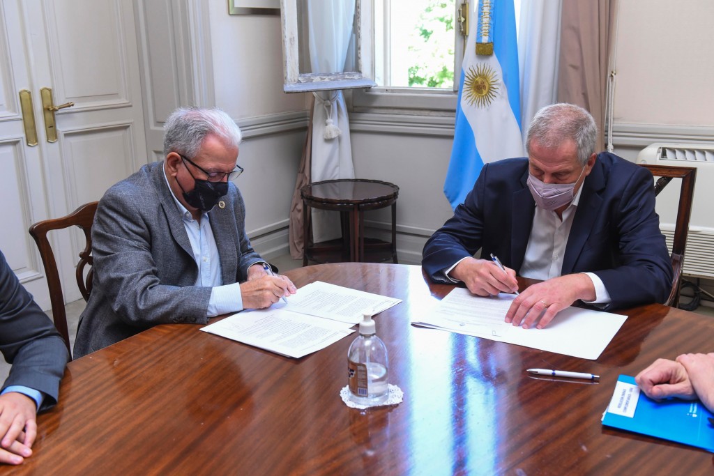  Perczyk: “Queremos construir junto al sistema universitario de la Argentina una sociedad más igualitaria”