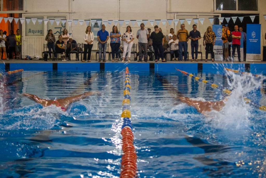 Se reinauguró el natatorio del Polideportivo Menem
