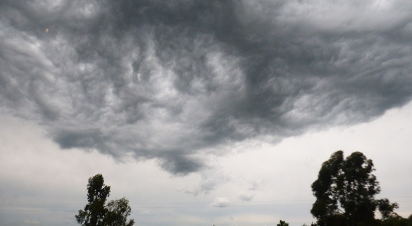 El COE emitió alerta amarilla preventiva por tormentas para la Capital y varios departamentos 