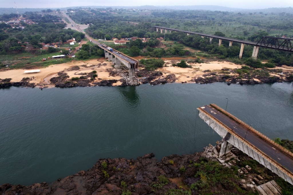 Ya son 10 los muertos por el derrumbe del puente en Brasil