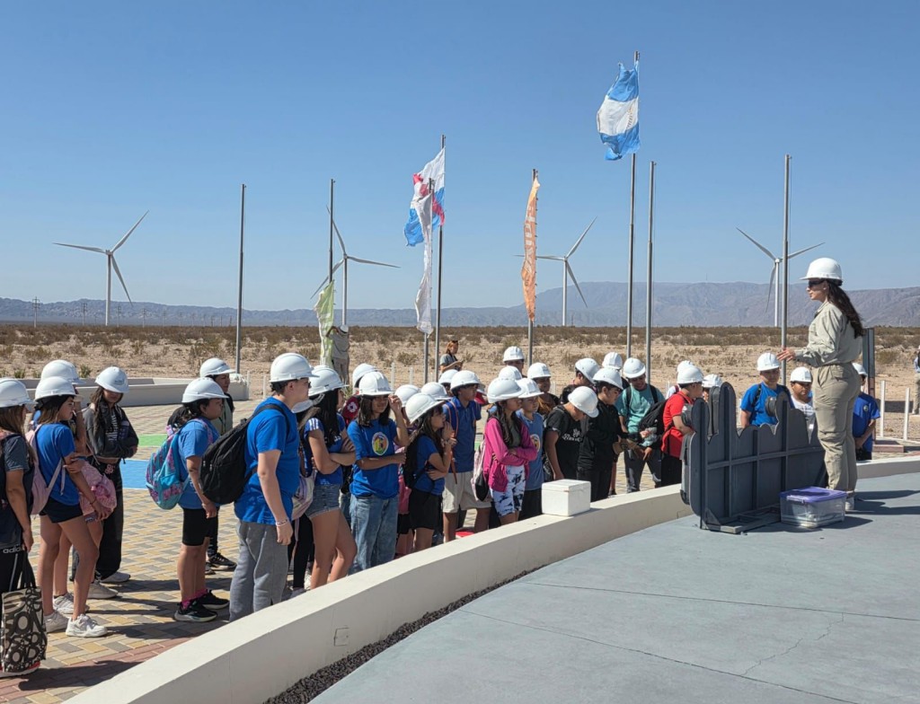 Miles de estudiantes riojanos completaron la experiencia Winti y se capacitaron en energías renovables