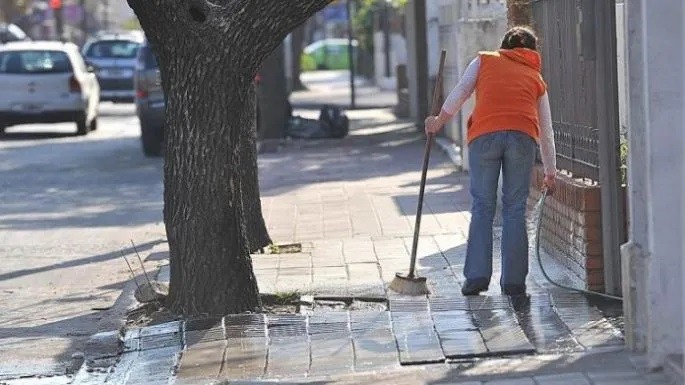 Valle aseguró que se labran más de 80 multas diarias por derroche de agua
