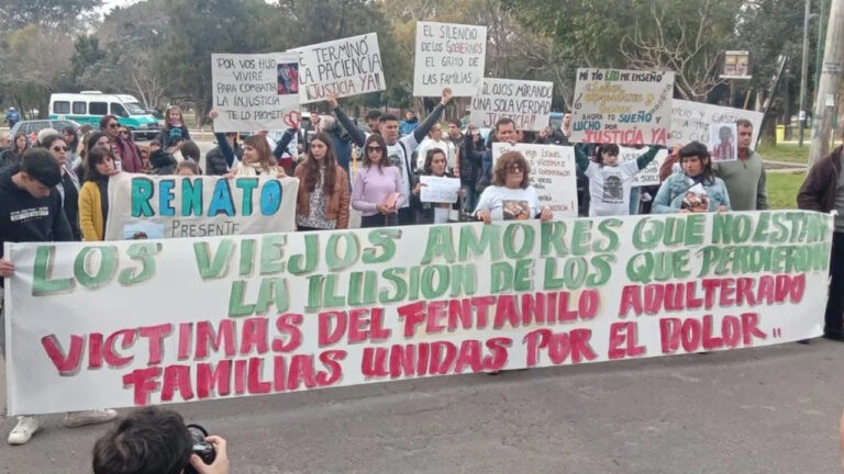 Proponen establecer un día en homenaje a las víctimas del fentanilo contaminado