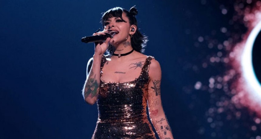 Cazzu estrena “Otro como tú”, una cumbia cargada de emoción y raíces latinas